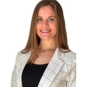 20240405160240_1-Lyndsay Stutz headshot